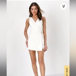 NWOT Lulus Rooftop Bar White Sleeveless Faux-Wrap Belted Skort Romper Small